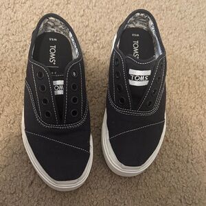 Toms black Platform Sneakers with no Laces